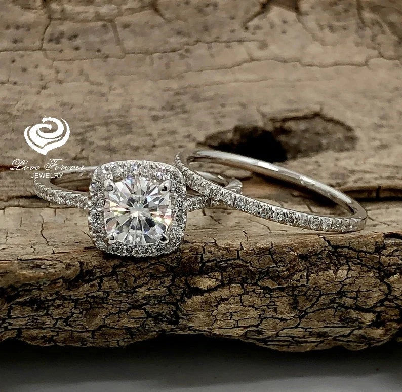 Cushion Cut Engagement Ring in 14k White Gold, Diamond Wedding