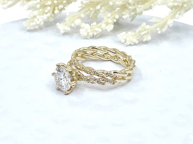 Yellow Gold Bridal Set 14k, Round Cut Bridal Set, Yellow Gold Wedding Set, Moissanite Bridal Set, Forever One Round Cut Engagement Ring Set