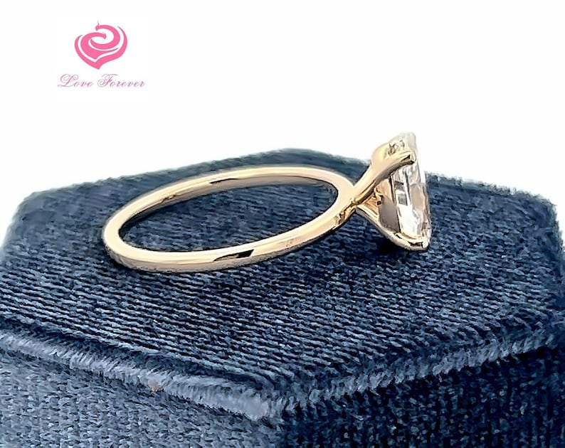 1.5 Carats E Color VS1 Clarity IGI Certified Oval Cut Lab Grown Diamond Solitaire Engagement Ring 14k Yellow Gold, Anniversary Wedding Ring