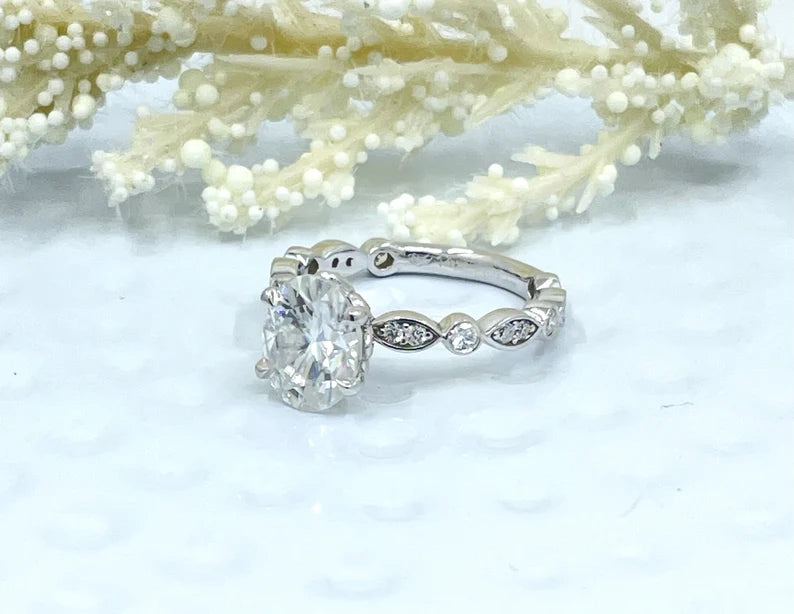 2 CT Oval Cut Engagement Ring in 14k White Gold, Oval Cut Moissanite Forever One, Diamond Anniversary Ring, Moissanite Engagement Ring