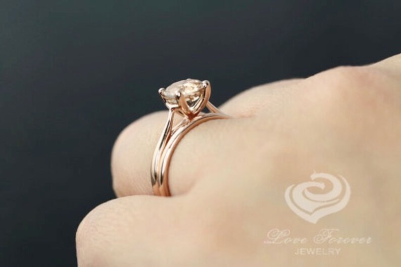 Round Morganite Bridal Set in 14k Rose Gold, Round Morganite Solitaire Ring, Rose Gold Wedding Set, Round Cut Morganite, Plain Wedding Band