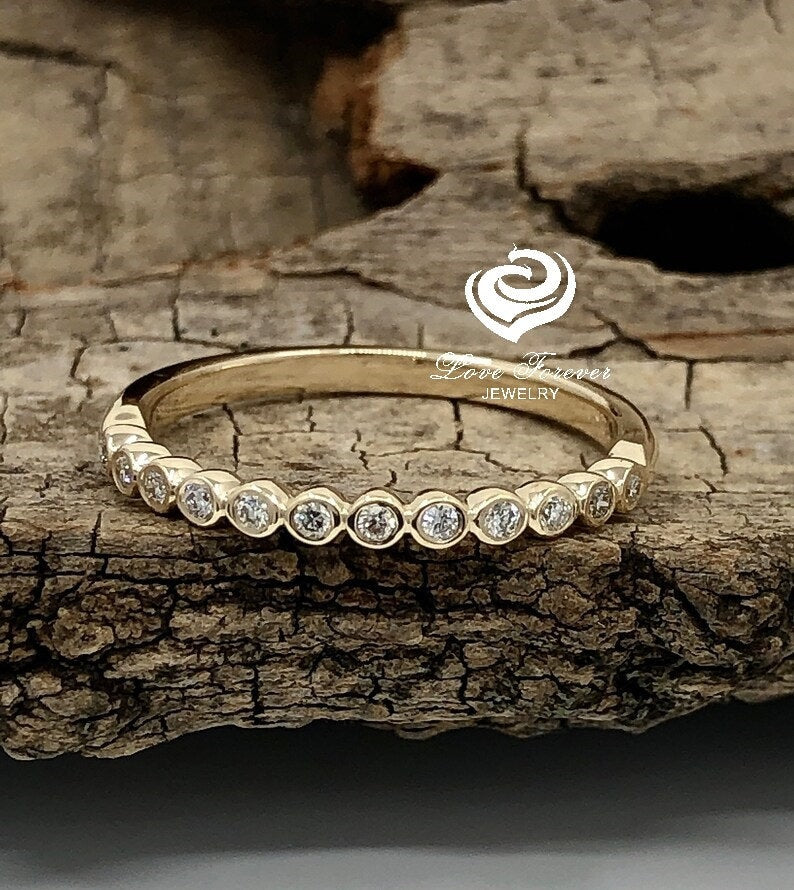 Bezel Stackable Set in 14k Yellow Gold, Bezel Wedding Band, Bezel Stacking Bands, Scalloped Stacking Band, Diamond Band